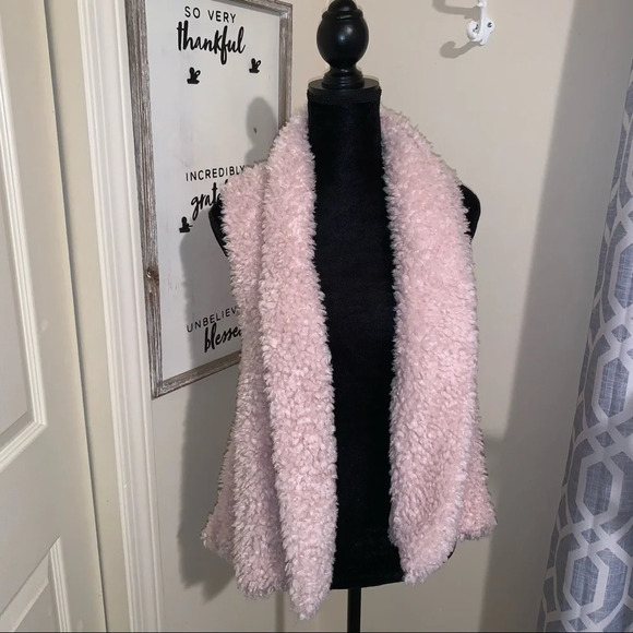 Women’s Fuzzy teddy Sherpa Fleece open front Vest - Picture 1 of 8